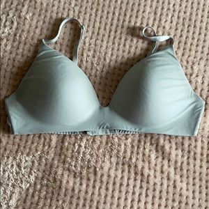 VS t-shirt lightly lined wireless 36B bra